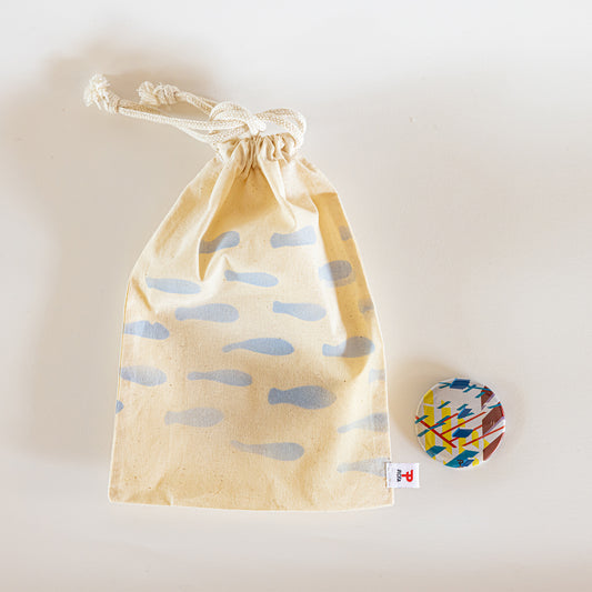 ＜オンライン限定＞北村ステンシル巾着＋缶バッチ（02）